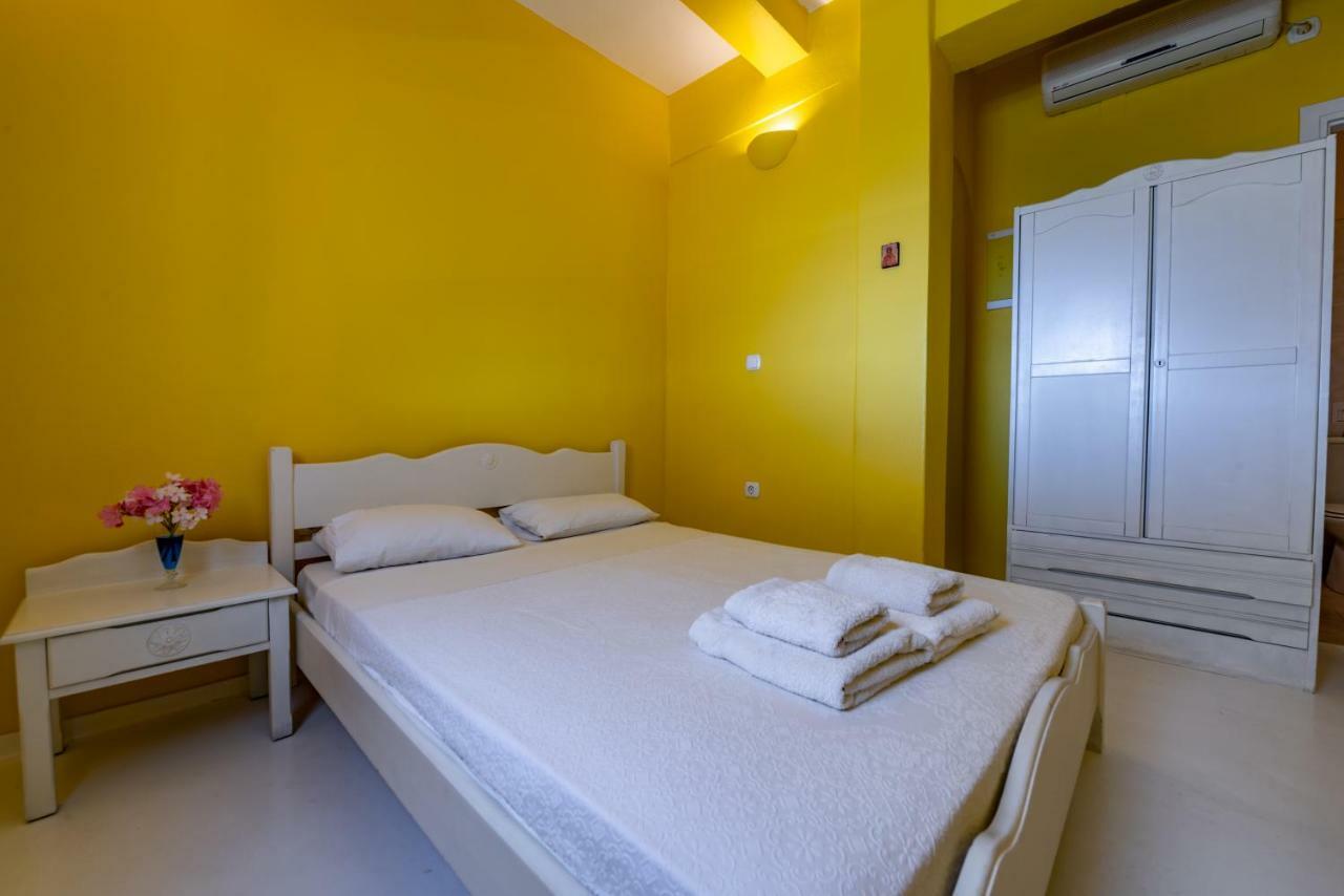 Kymothoi Rooms & Pool Bar Гаврион Екстериор снимка