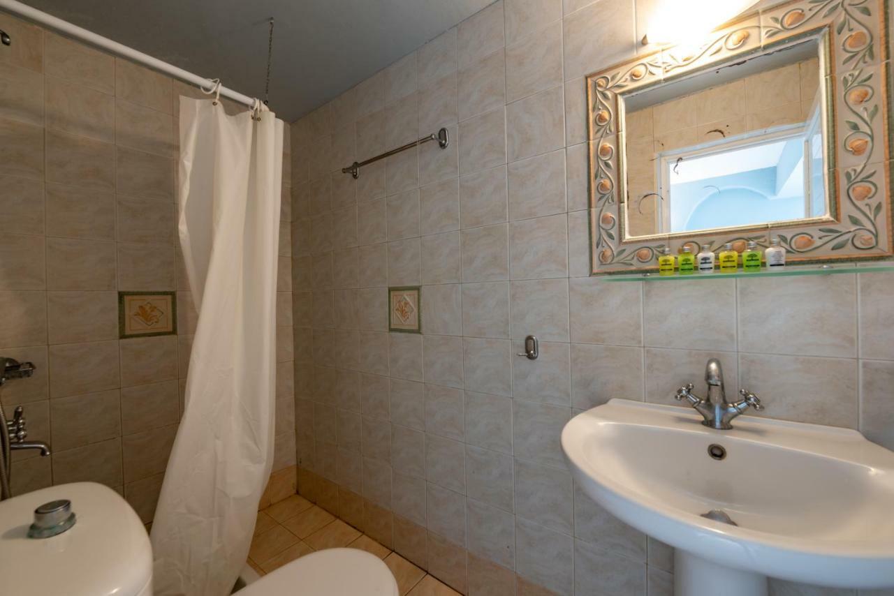 Kymothoi Rooms & Pool Bar Гаврион Екстериор снимка